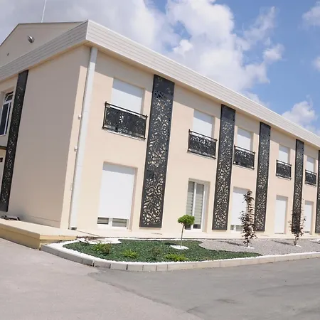 Sobe Sova Отель Кикинда